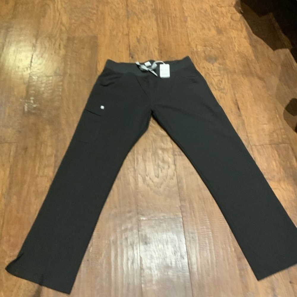 COPY - Black Figs Scrubs Size XL NWT!